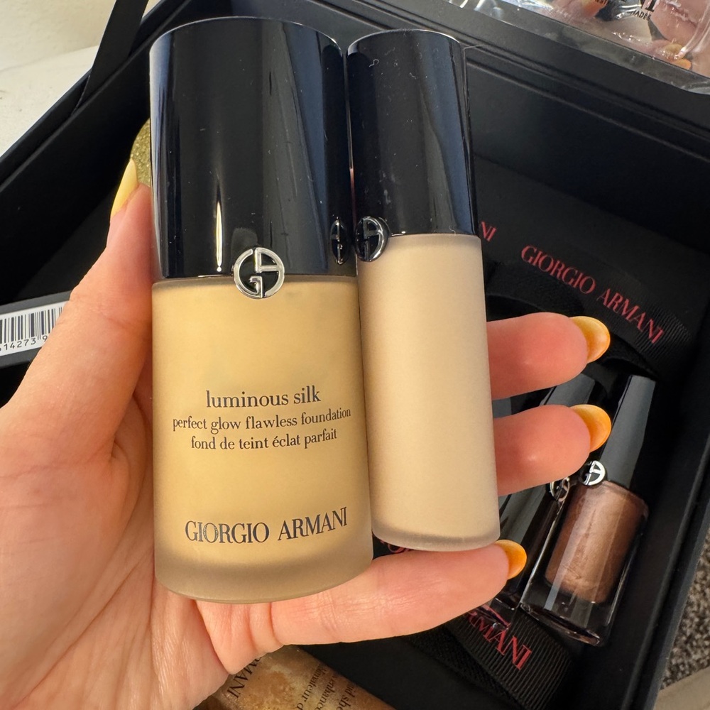 Giorgio Armani makeup gift set - Picture 6 of 11